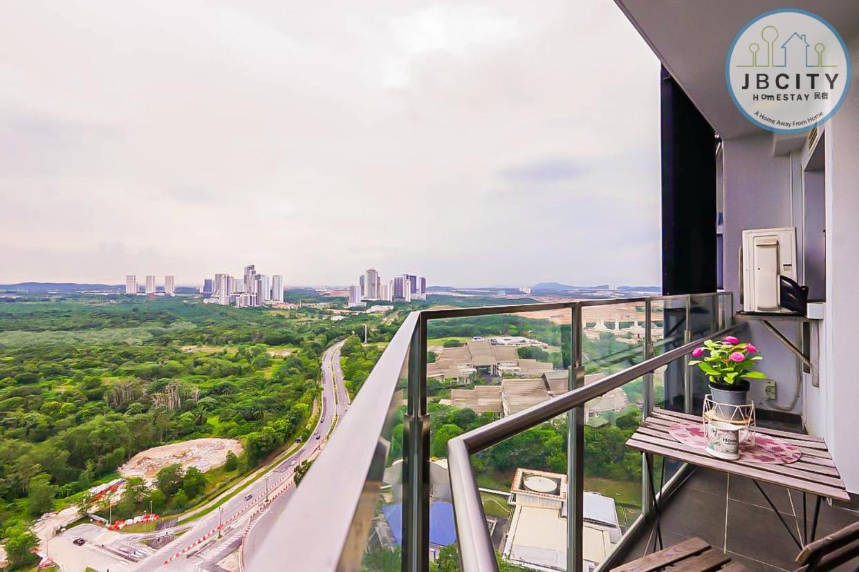 Almas Suites By Rr Jbcity Nusajaya  Eksteriør bilde