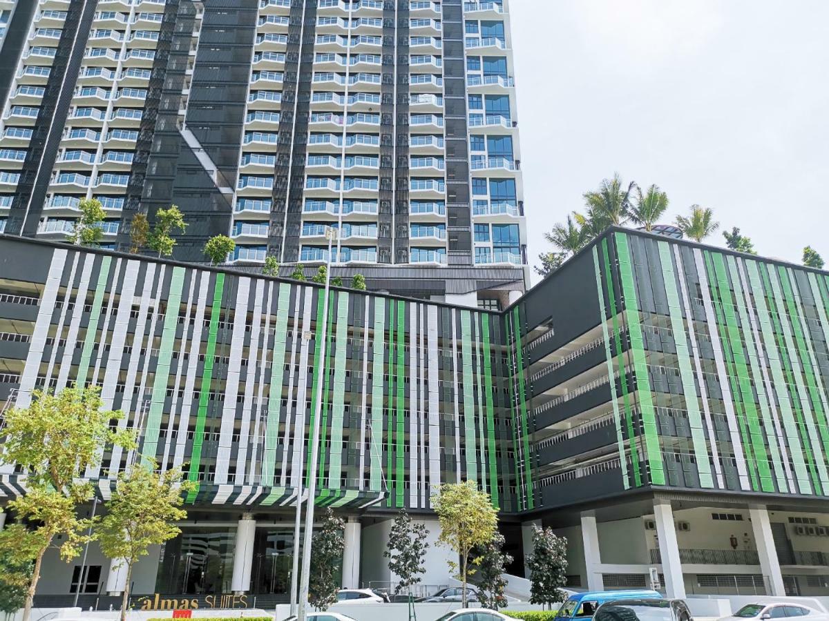 Almas Suites By Rr Jbcity Nusajaya  Eksteriør bilde